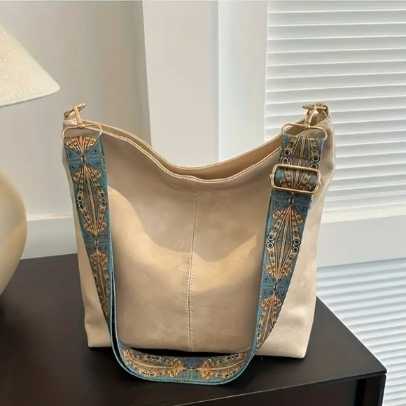 Unisex Creamy White Pu Leather Tote Bag with Patterned Boho Strap - Picture 14 of 14